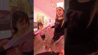Download lagu T-Mobile Tuesday Gift — Chloe Picked Up a Plate and Got Curious. mp3 Download lagu T-Mobile Tuesday Gift — Chloe Picked Up a Plate and Got Curious. mp3