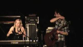 Agua De Annique - 09 - Wonder (live at the Melkweg, 14 November 2009)