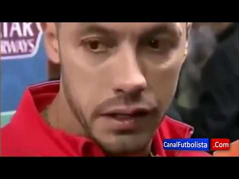 Marcelo Diaz llora por su error ante Alemania que hizo perder la Copa Confederaciones a Chile