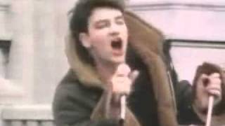 u2 - two hearts beat as one