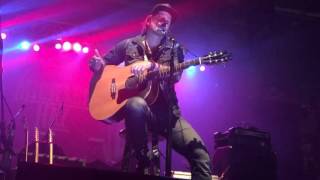 Kip Moore VIP Mankato, MN 10/24/15 talking about "Motorcycle"