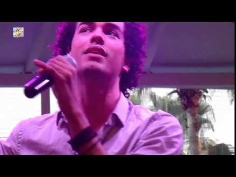 SAM ALVES canta MIRRORS no NYCC RJ