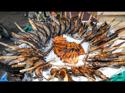 1 Day CAMBODIAN STREET FOOD TOUR - Breakfast, Lunch & Dinner in Phnom Penh, Cambodia!