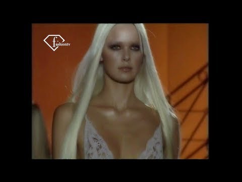 Atelier Versace Spring/Summer 2004 Haute Couture Show | FashionTV