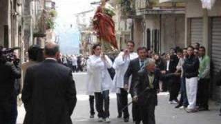 preview picture of video 'San Calogero (VV)   Pasqua 2007 L'Affrontata, o Affruntata'