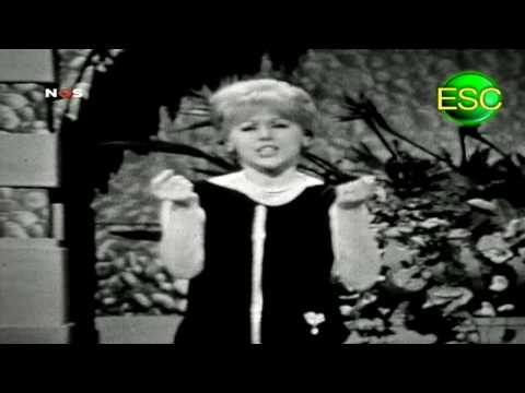 ESC 1961 16 - Italy - Betty Curtis - Al Di Là