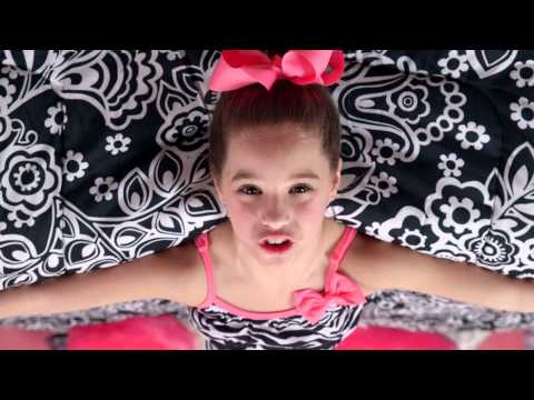 Mack Z It's A Girl Party Official Music Video