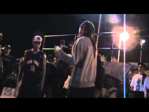 8ª Batalha da Pista (personagens) - Crizin (Ronaldinho Gaucho) VS. Carlos MS (Bob Esponja) 1º Round