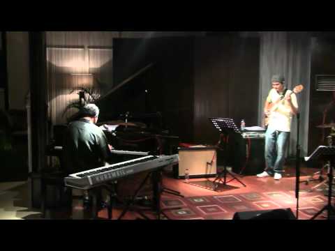 Tompi ft. Idang Rasjidi - My Funny Valentine @ Mostly Jazz 08/10/11 [HD]