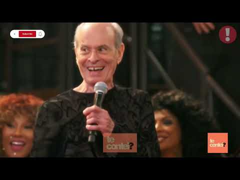 Ney Matogrosso - Two Naira Fifty Kobo (Tribute to Caetano Veloso) (Live on Altas Horas)