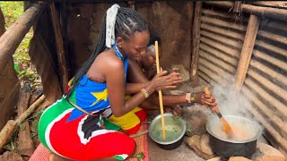 COOKING THE MOST AUTHENTIC SOUTH SUDANESE TRADITIONAL FOOD @CHIGOAH