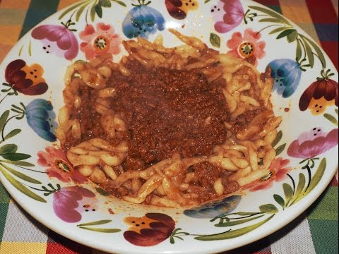 Trofie fatte a mano con ragù