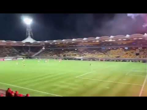 Heerlijke beelden vuurwerk tijdens Roda JC - NAC Breda