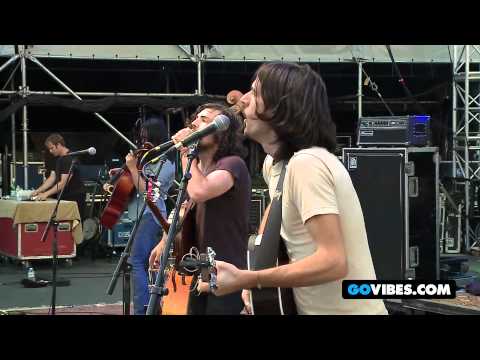 The Avett Brothers Perform 