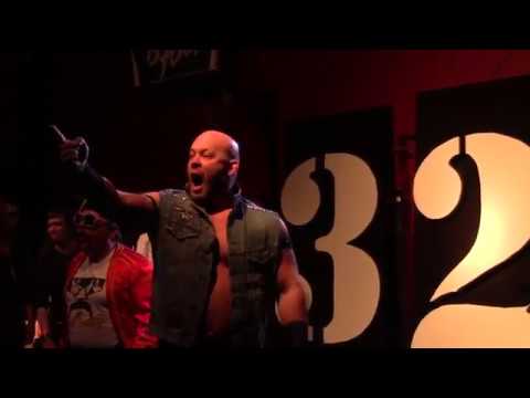 Dave Turner vs  Eddie Van Glam