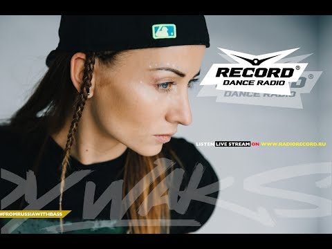 Lady Waks In Da Mix #422 (22-03-2017)