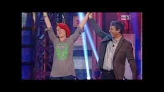 Noemi a Superclub (2) - 09.05.12 -  Noemi - Barbarossa su Bimba se sapessi (Citrosodina)