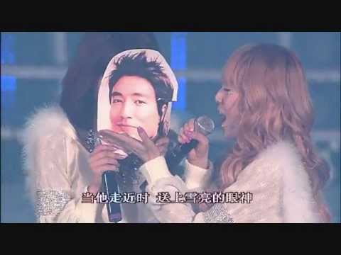 Sooyoung attacks Jessica's face