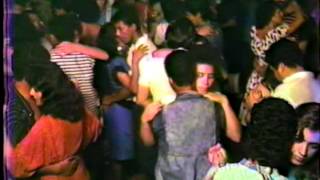 preview picture of video 'Carnaval Itororó - Fim da década de 80 - Parte 11'