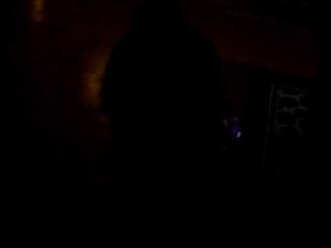 Bamse från Katt4you.se i favvoleken - rulla på godisbollen