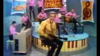 Marty Robbins Sings 'Long Gone Lonesome Blues.'