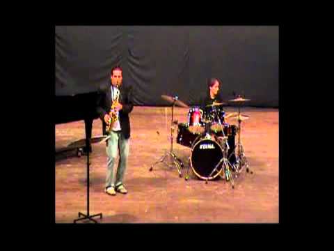 Duo de Saxofon Alto y Bateria - Jonathan Garcia Arias