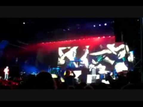 **11/3/09**NEW-Eminem Feat. Kon Artist-Superman& Drug Ballad-VooDoo Festival-Live Performance