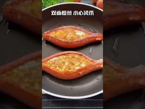 2 Salchichas. 4 Huevos.