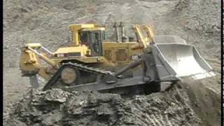 preview picture of video 'Cat D11R~Ripping Rock'