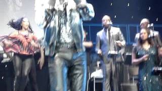 Cliff Richard Soulicious Tour 2011   25 oct  London O2   Peace in our time