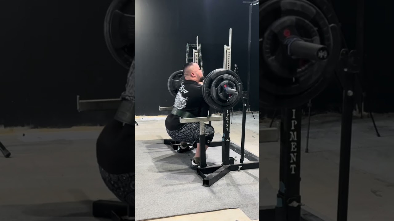 フロントスクワット150kg×5