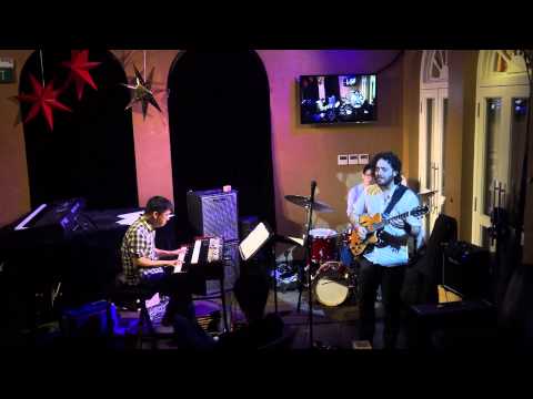 Yotam Silberstein Live in Singapore - Doce De Coco (Jacob do Bandolim)