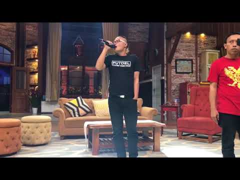 download lagu mp3 mp4 Lagu Malaysia Yang Dinyanyikan Sule, download lagu Lagu Malaysia Yang Dinyanyikan Sule gratis, unduh video klip Lagu Malaysia Yang Dinyanyikan Sule