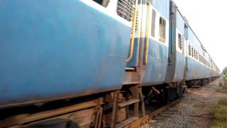 preview picture of video 'Navyug Express in a hurry to reach HOME !!!!!!!!!!!!!!'