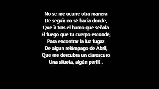 con un beso por fusil con Lyrics