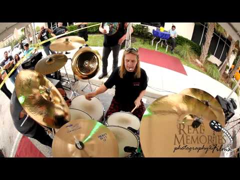 NICKO MCBRAIN WARMING UP TUNING DRUMS MIC CHECK  IN HD