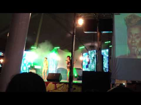 Passage de Lynnsha & Fanny J à la fête de la musique au centre commerciale de montjoly