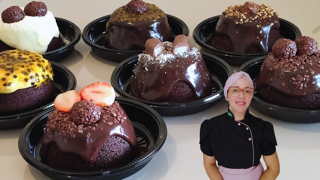 MINI BOLO VULCÃO MASSA DE CHOCOLATE COM VÁRIAS COBERTURAS.