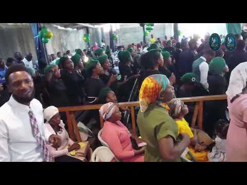 Gloire à l'Agneau sacrifié || Sou yon mòn bandone,Yon vye kwa te plante || Sr Daniella Jeudi | MEDIC