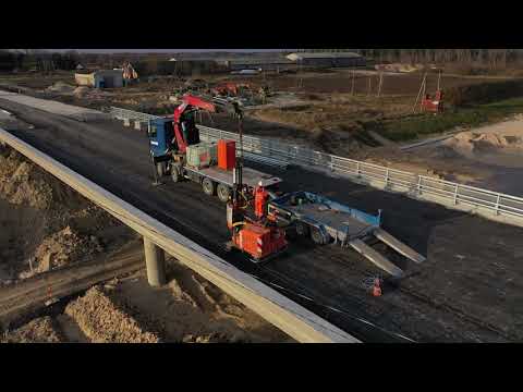 Haiba viaduct - installation of bridge barrier