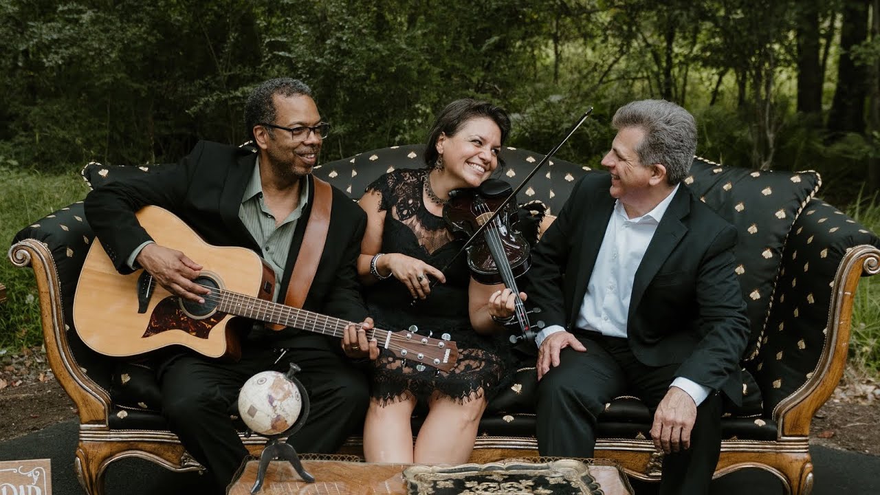 Promotional video thumbnail 1 for Leather & Lace Acoustic & Dance Bands