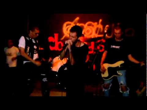 Kob 82 - Tornion kevät (Terveet Kädet), Disbones(Broken Bones + Discharge)