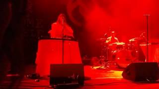 Le Butcherettes-Boulders Love Over Layers of Rock (Live)