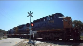 preview picture of video 'CSX Train Out Of Port Of Tampa'