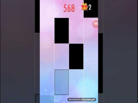 Fac videoclip cu vara-mea  😂😂😂