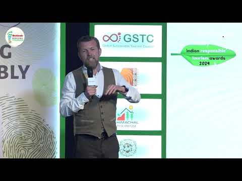 Hjörtur Smárason’s Journey of Navigating Climate & Destination Management in the World of Travel