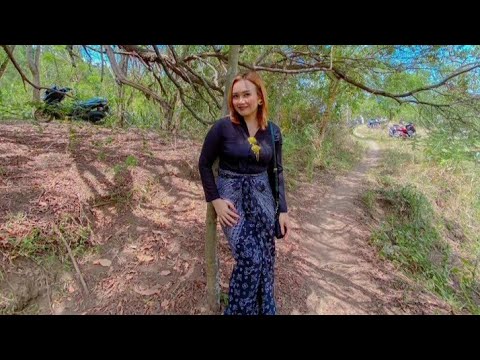 Dek Ulik - Satya (Live Perfomce)