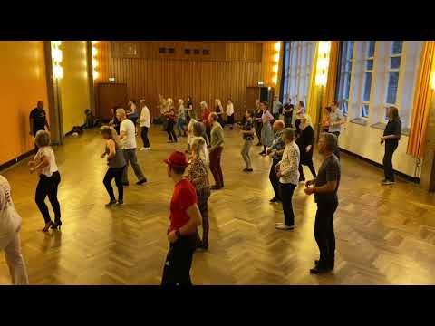 Son Cubano.Pasos libres.Canción El manisero. Yosvany Torres#sondecuba #endinamarcasebailason