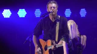 Gwen Stefani &amp; Blake Shelton Go Ahead And Break My Heart 2016