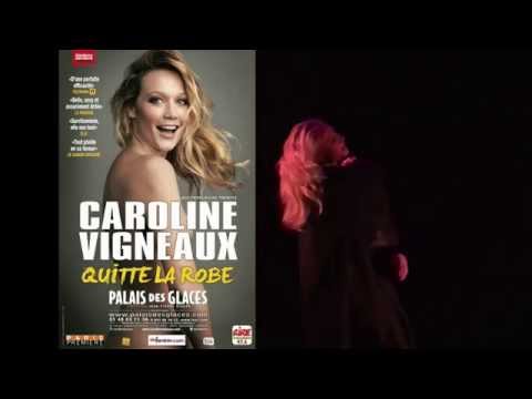 Caroline Vigneaux quitte la robe au Palais des Glaces